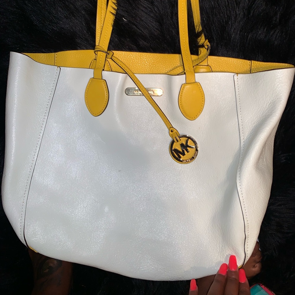 Reversible Michael Kors Purse - Yellow & White